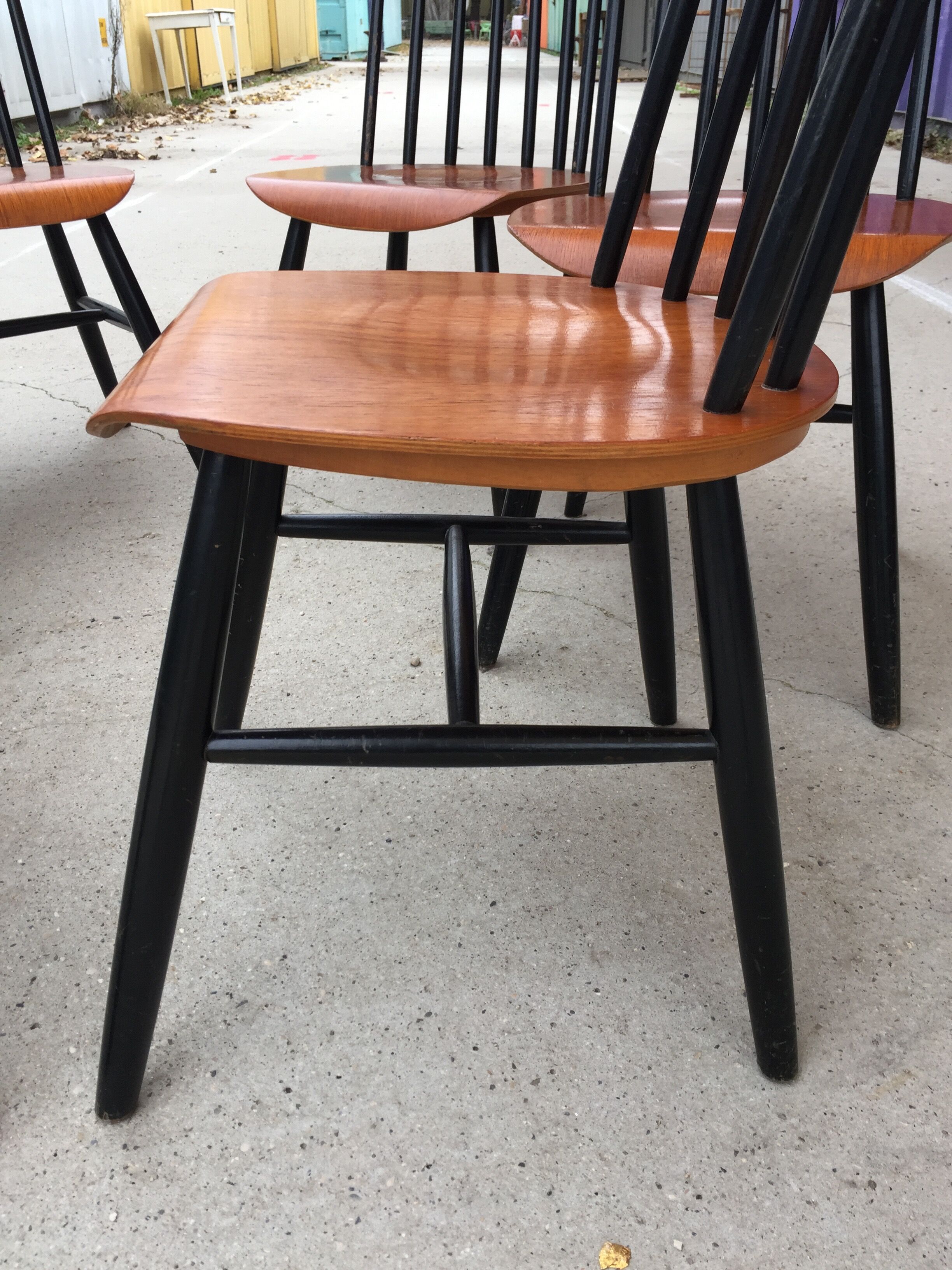 Lot of 6 fanett model chairs