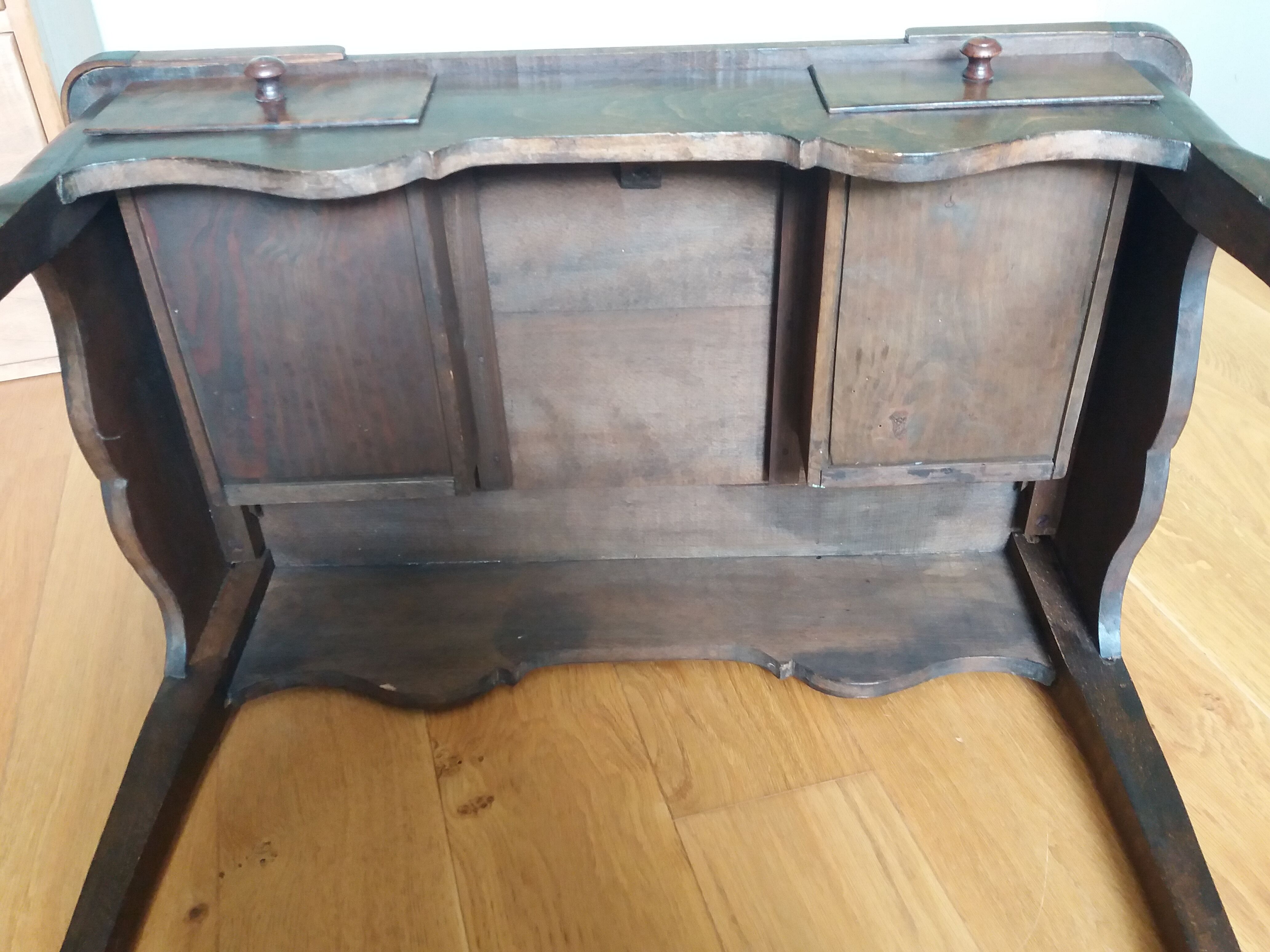 Toilet table console dressing table