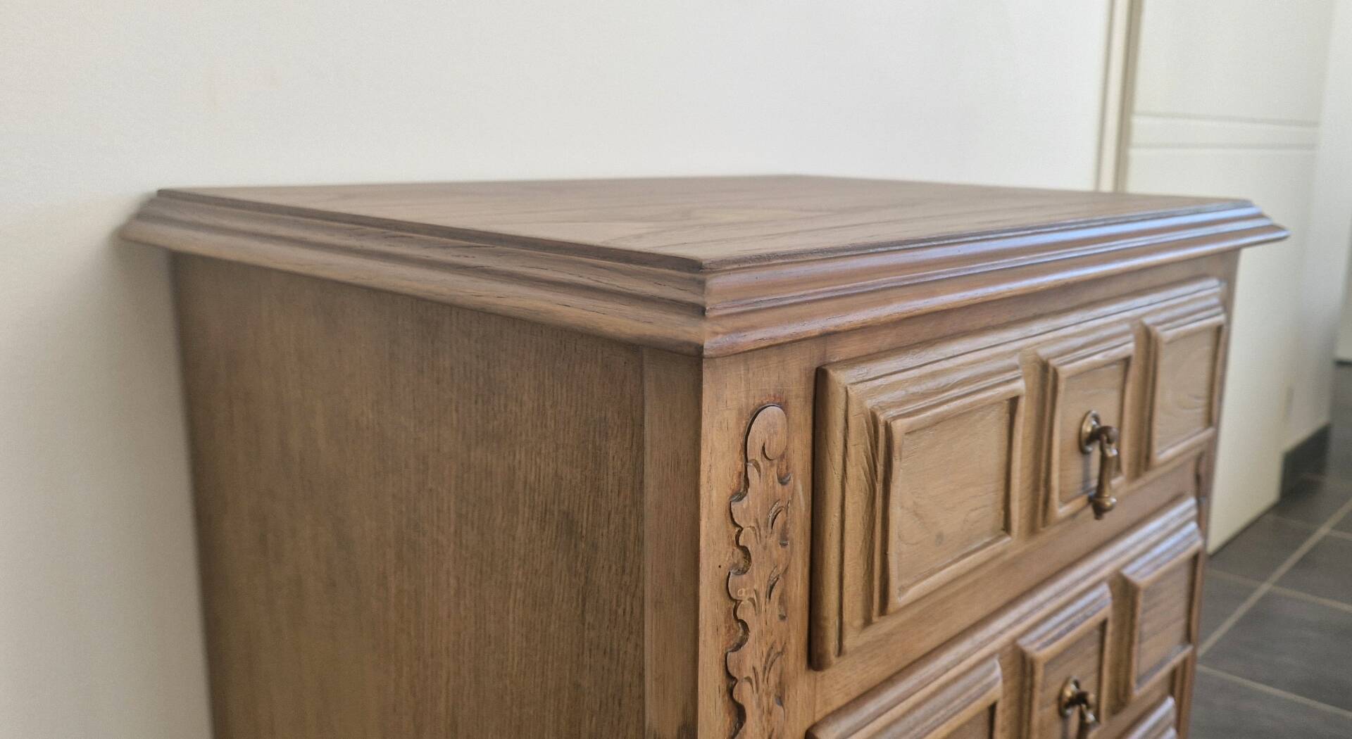 Oak and pine chest of drawers, 1950s.