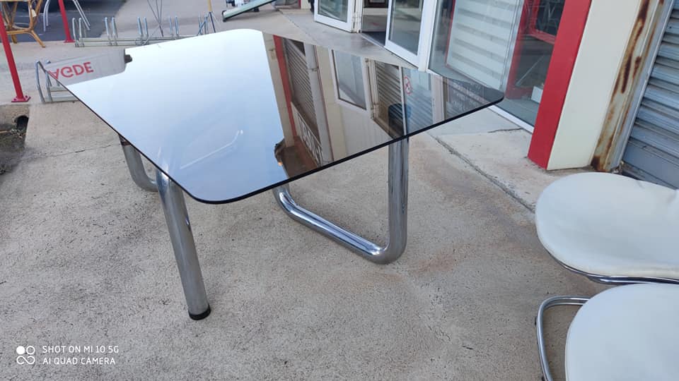 Table on top of glass and base in chromed metal around 1970 modular