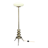 Lampadaire restauré des années 1940 en finition laiton avec abat-jour en verre