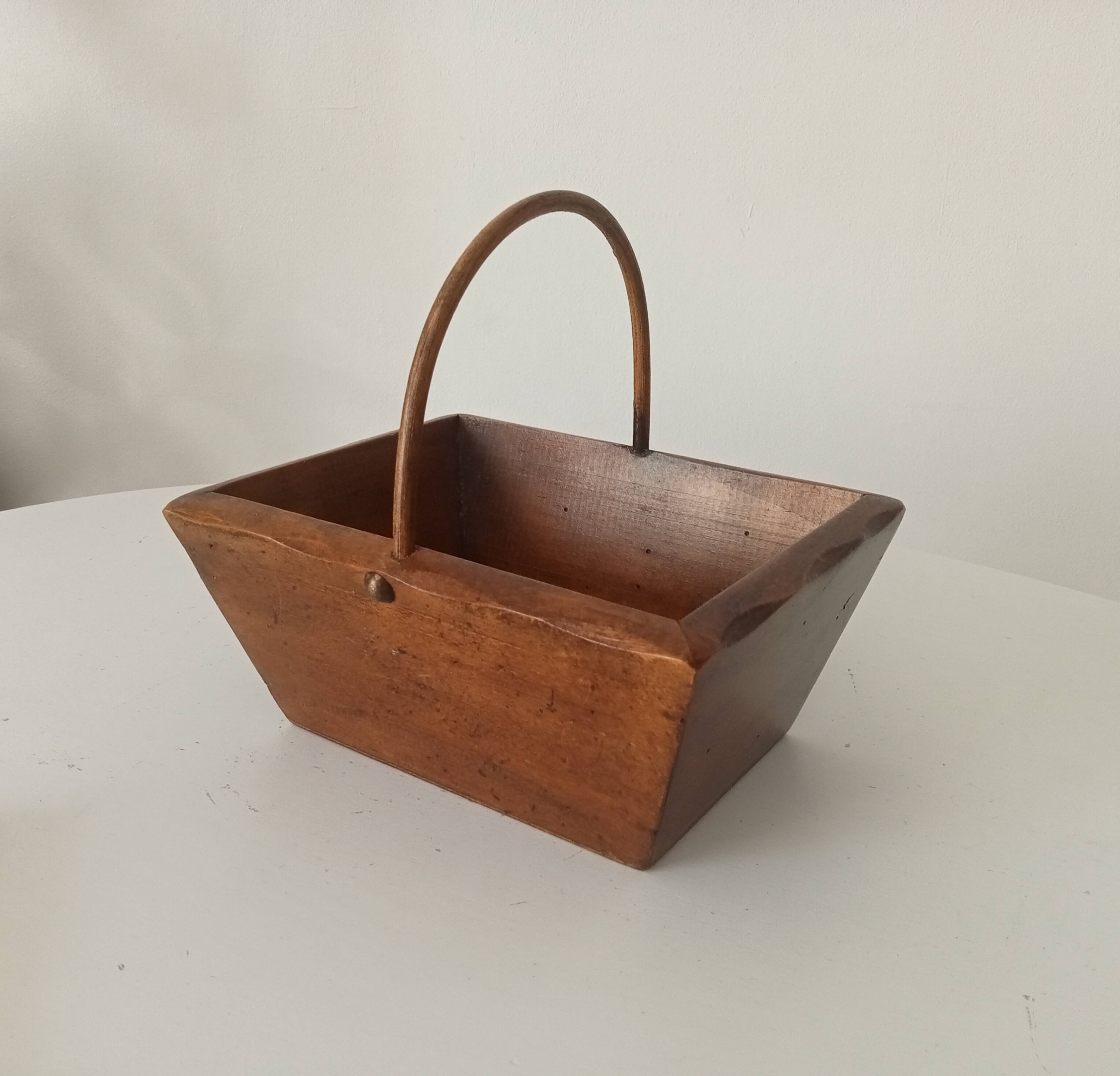 Panier vintage artisanal en bois