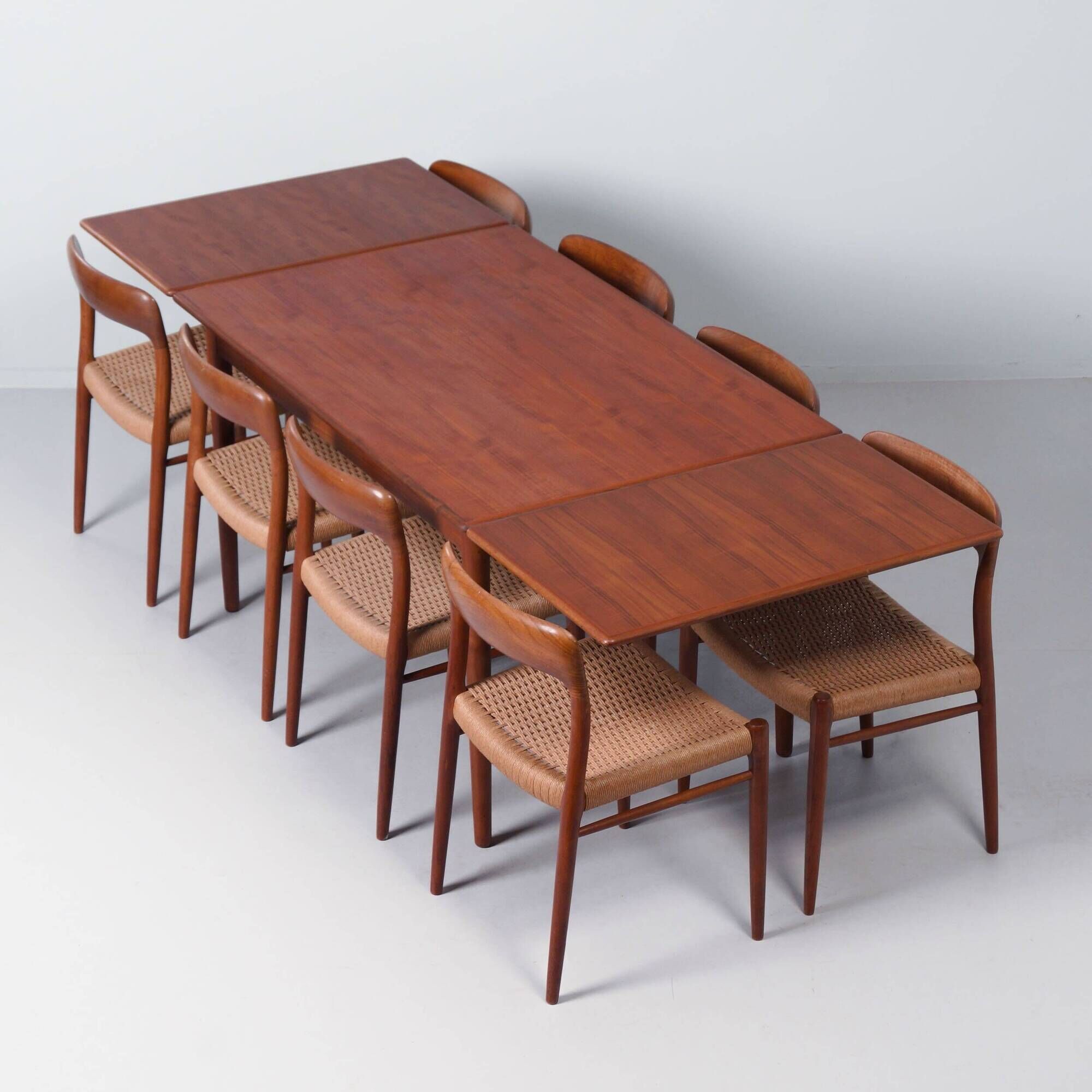 Danish extendable teak dining set with 8 Møller Model 75 chairs, 1960s