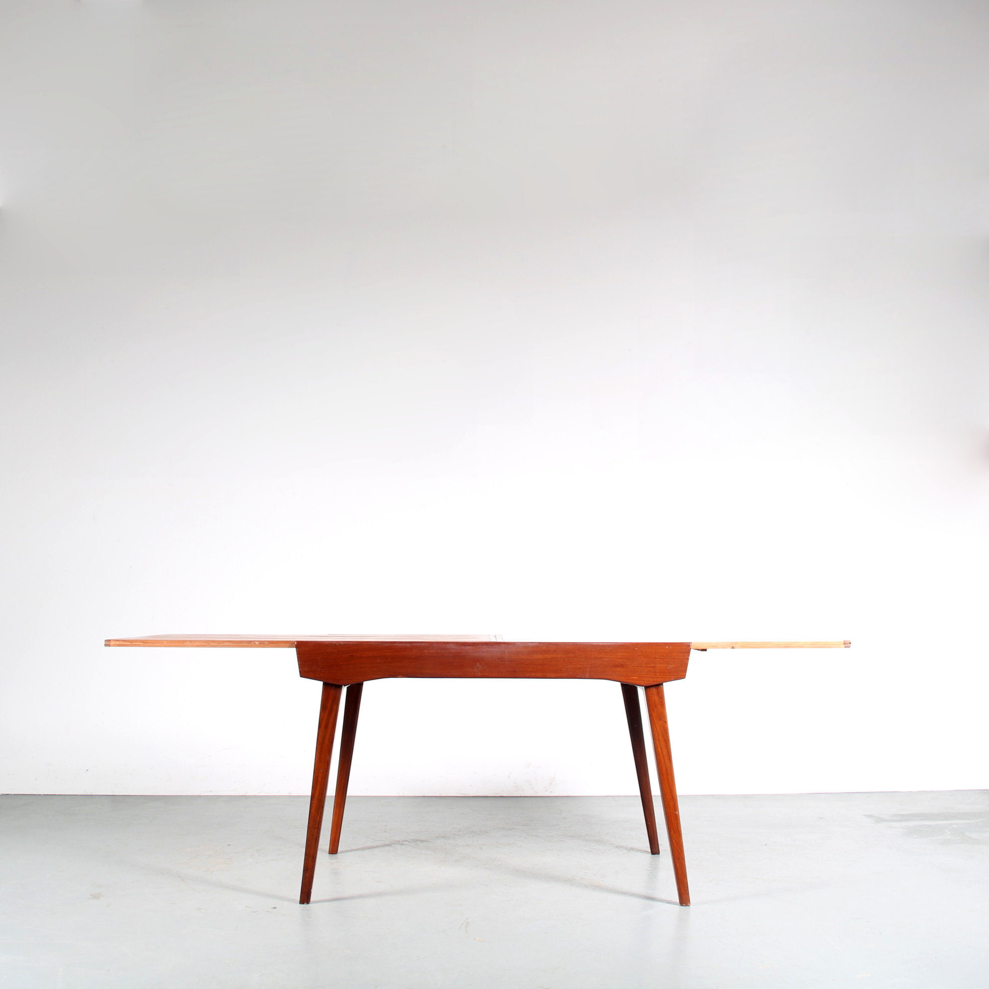 1950s Extendible dining table from the Netherlands