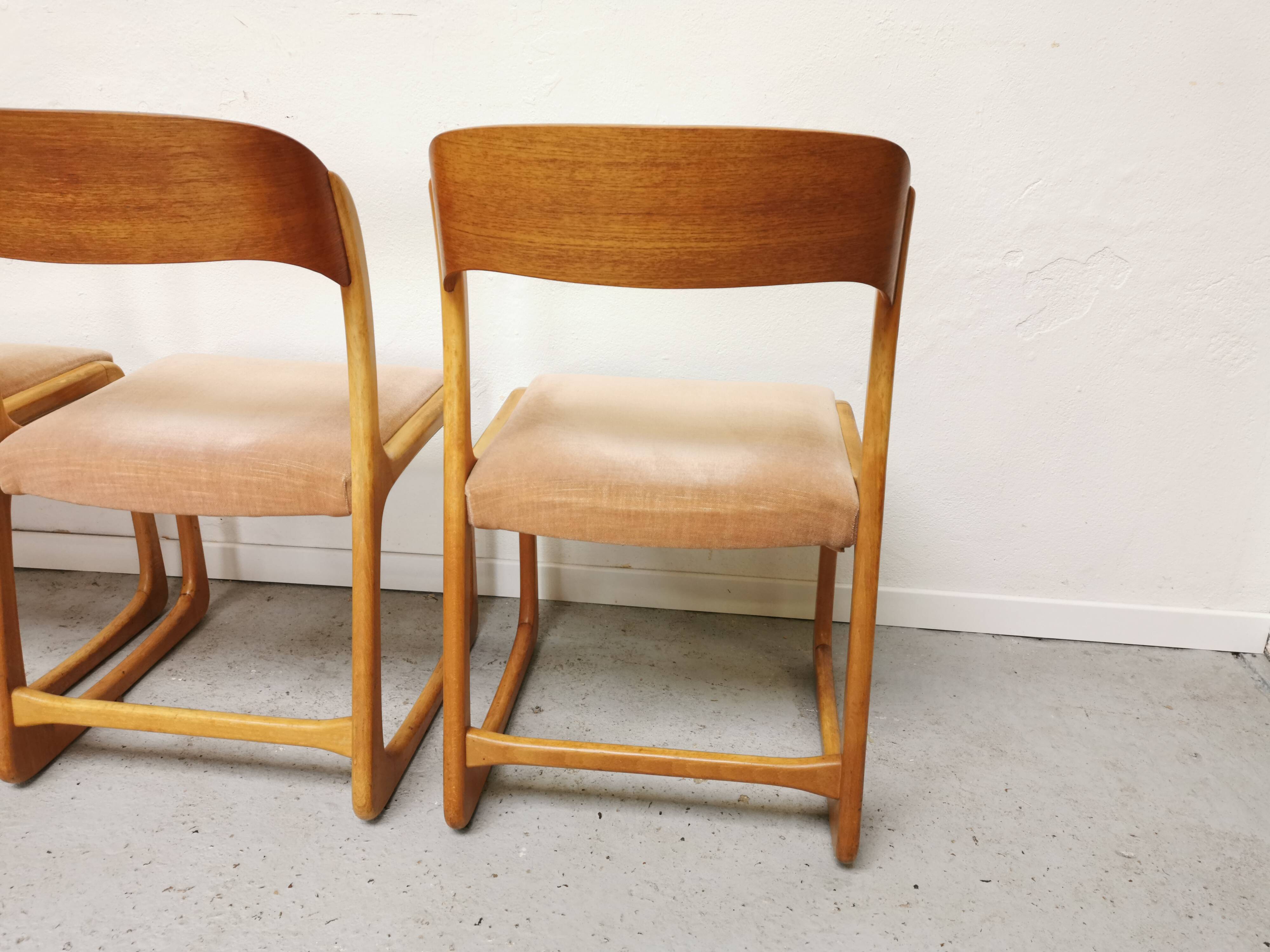 Series of 4 chairs Baumann Traineau