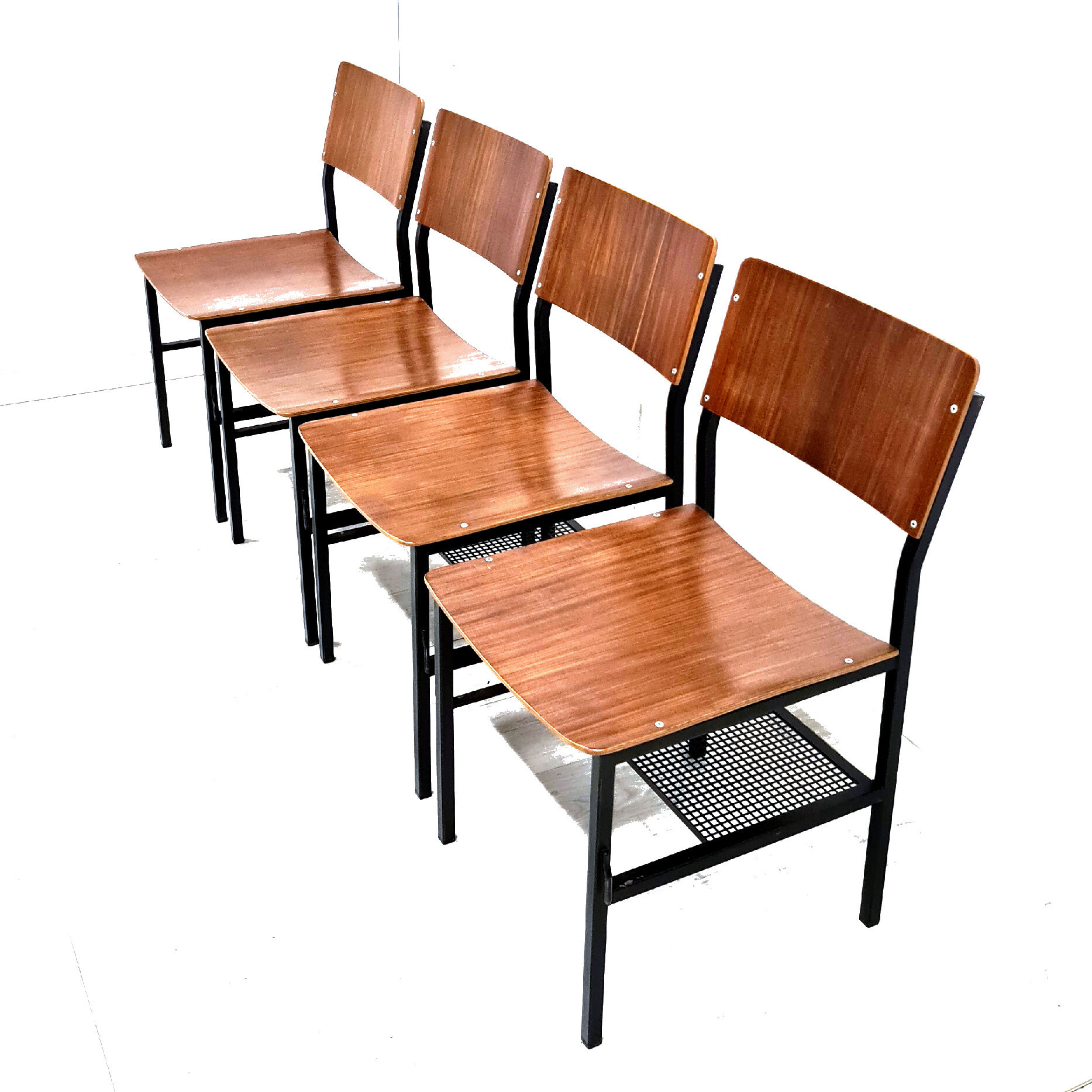 Ensemble de 4 chaises industrielles, Pays-Bas années 1970