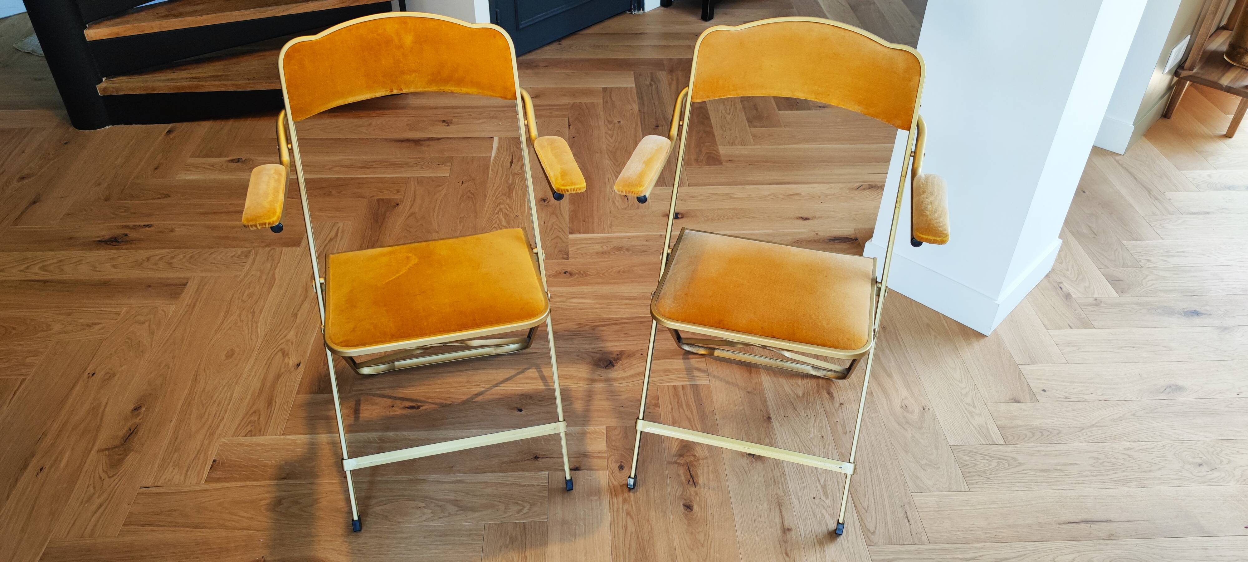 Folding chairs in mustard velvet