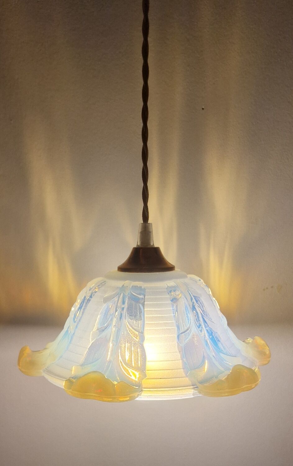 Two Opalescent Art Deco Ezan pendant lamps
