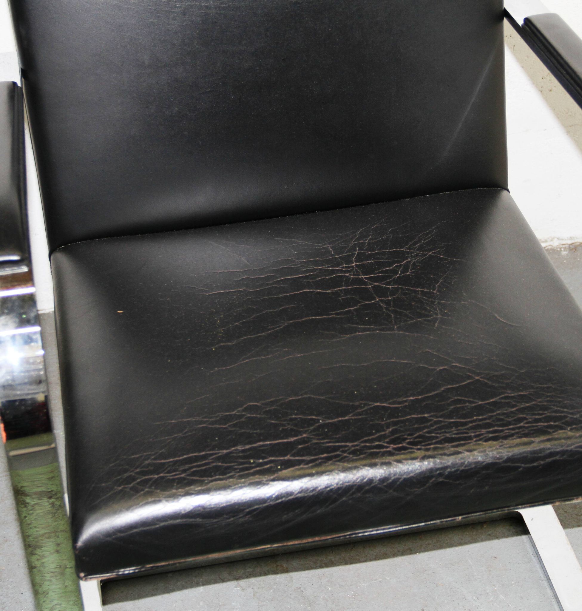 Suite of 4 BRNO armchairs, Mies Van Der Rohe, Knoll