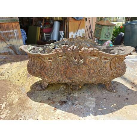 1 cast iron planter from 1900 from Charleville - Mézières, rockery style