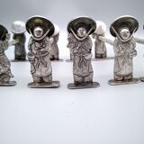 Knife holders and 2 toothpick doors.