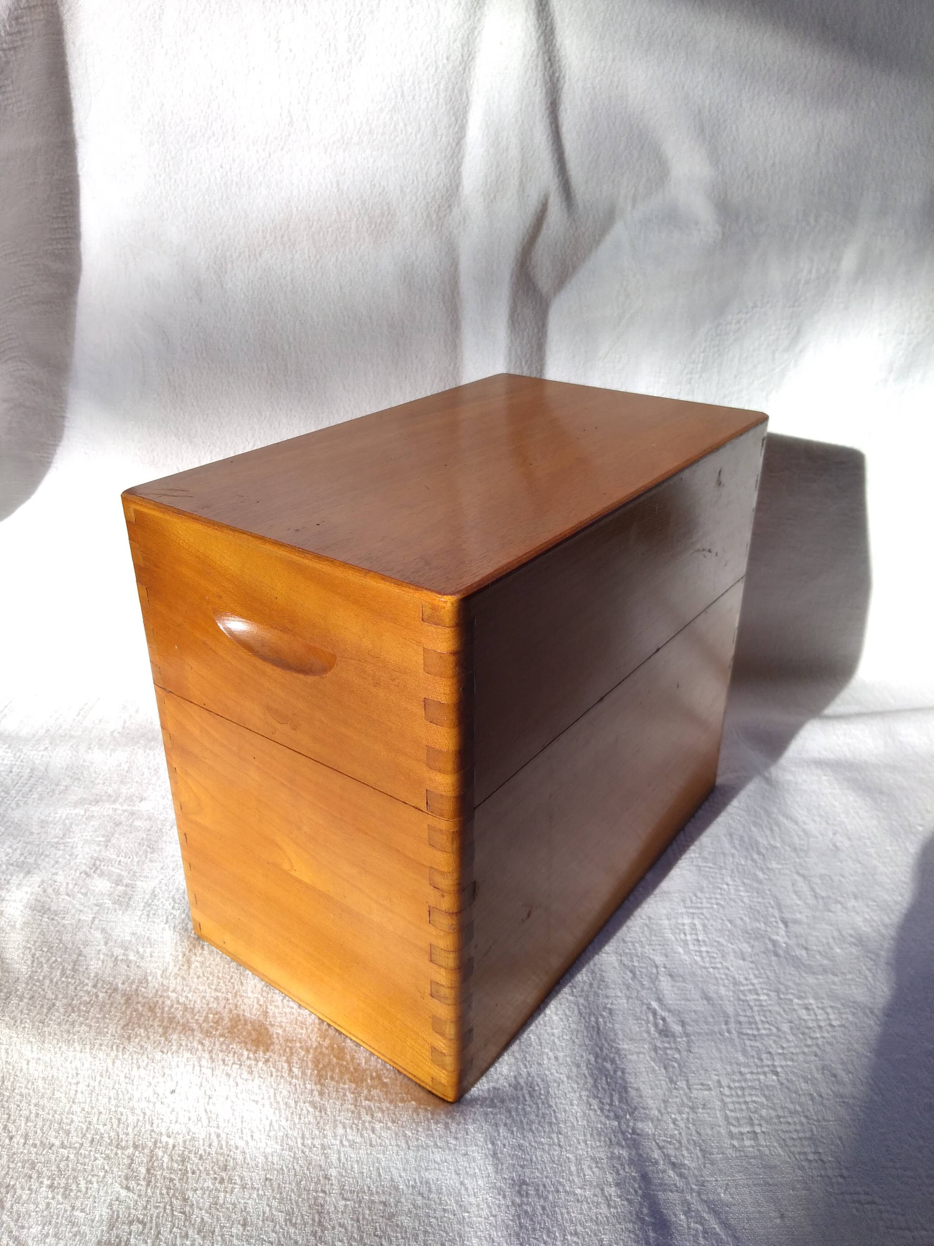 Plug box, desktop sorter