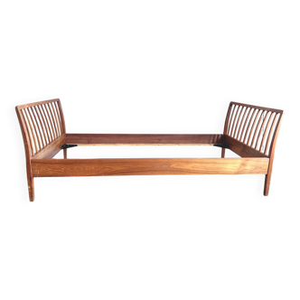 Scandinavian daybed