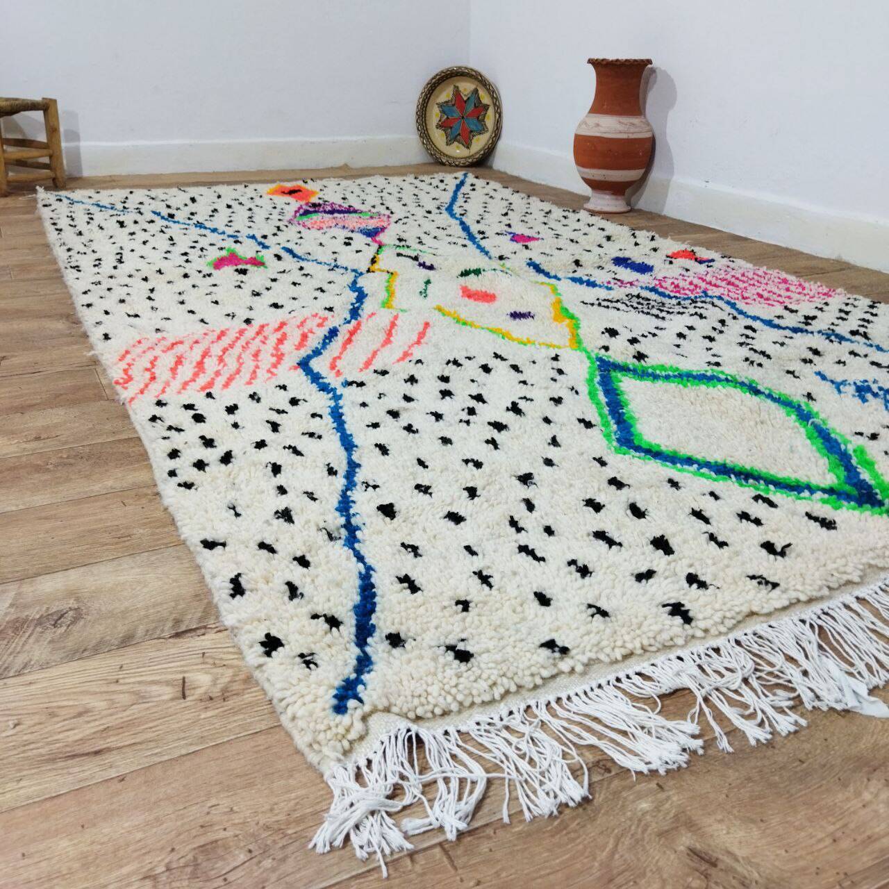 Handmade wool Berber rug 285 X 162 CM