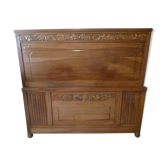 Walnut bed a