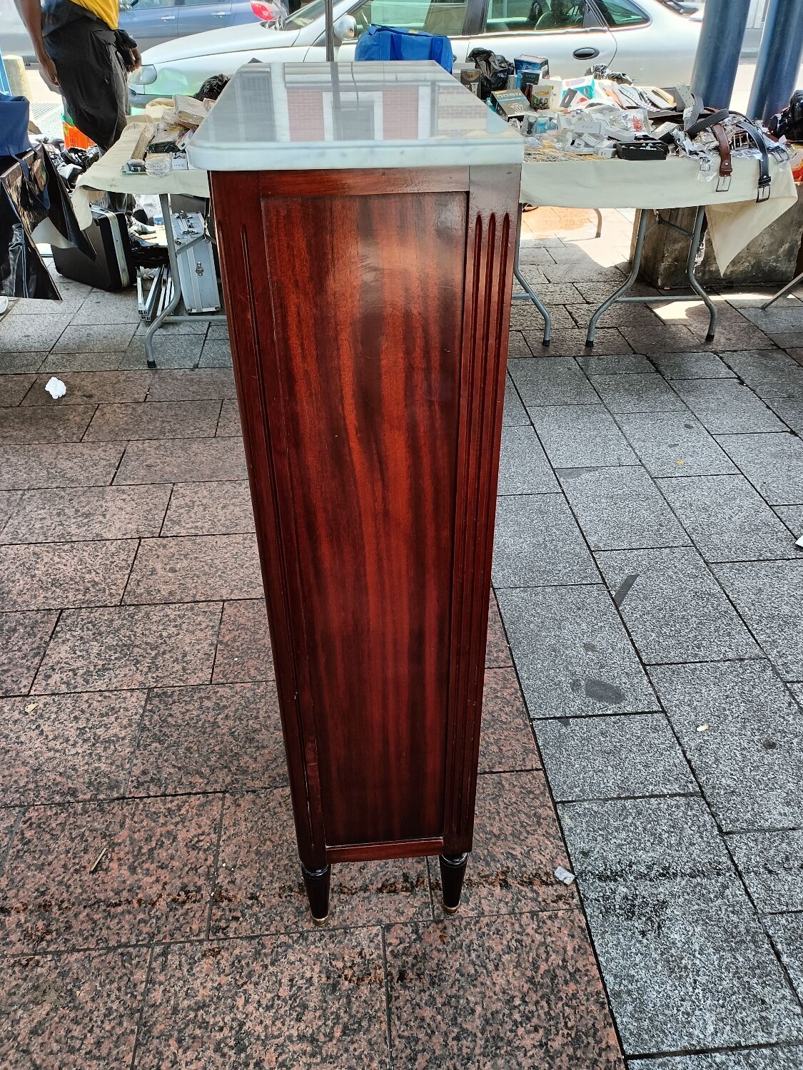 Bookcase forming showcase styleLouis XVI marble top