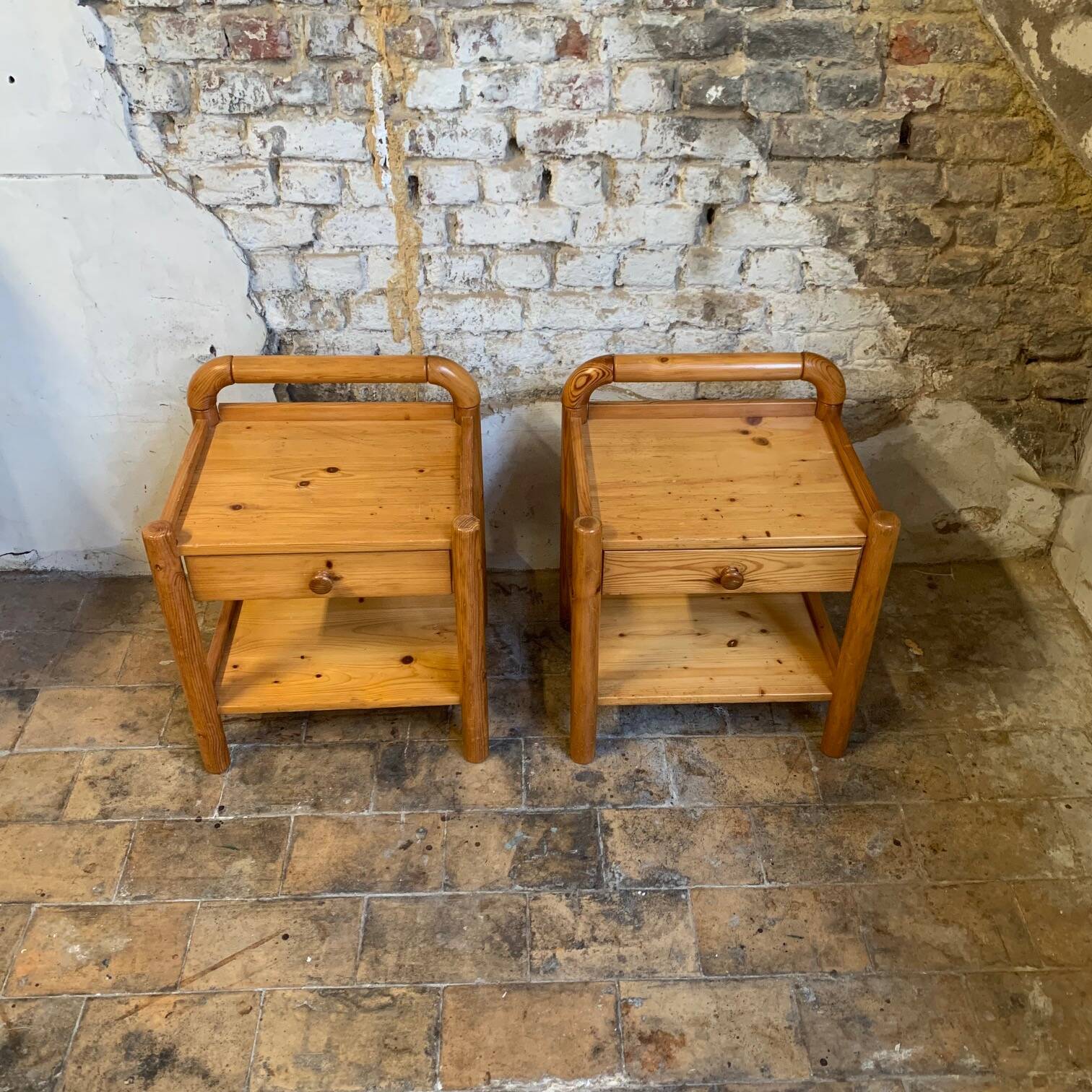 Pair of solid pine nightstands, Circa 1980s