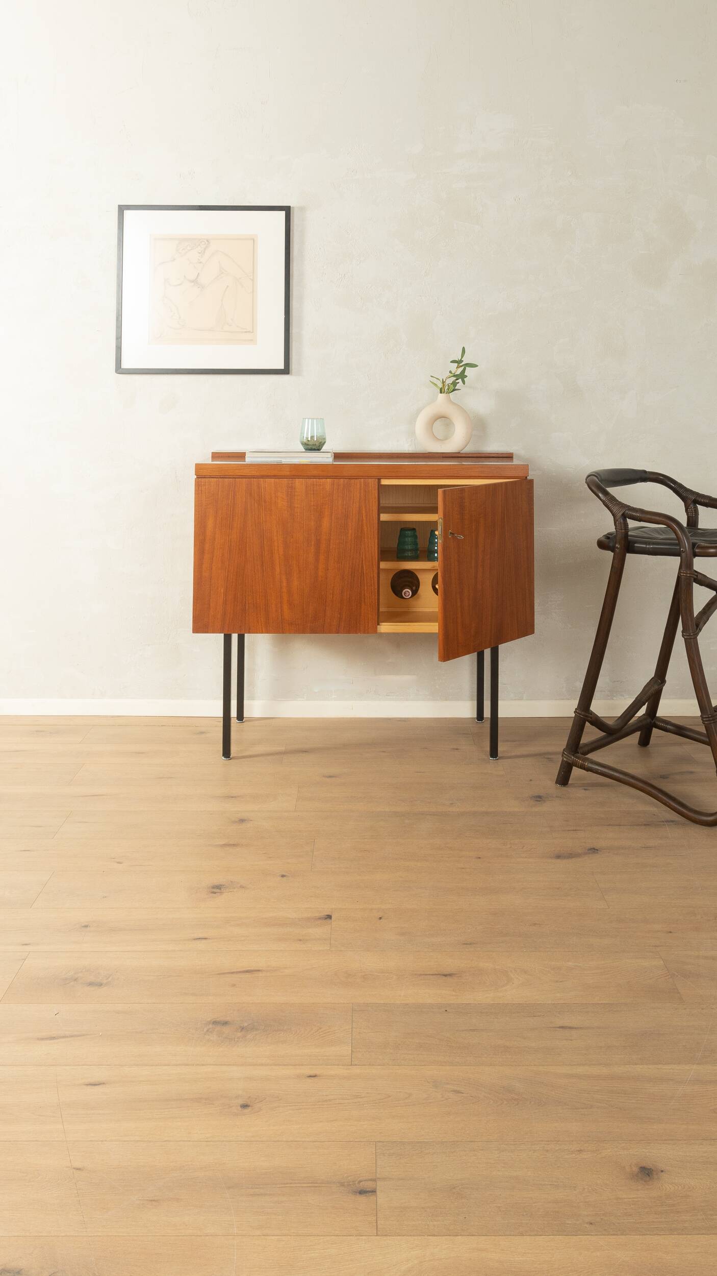 Exclusive home bar from the 1960s