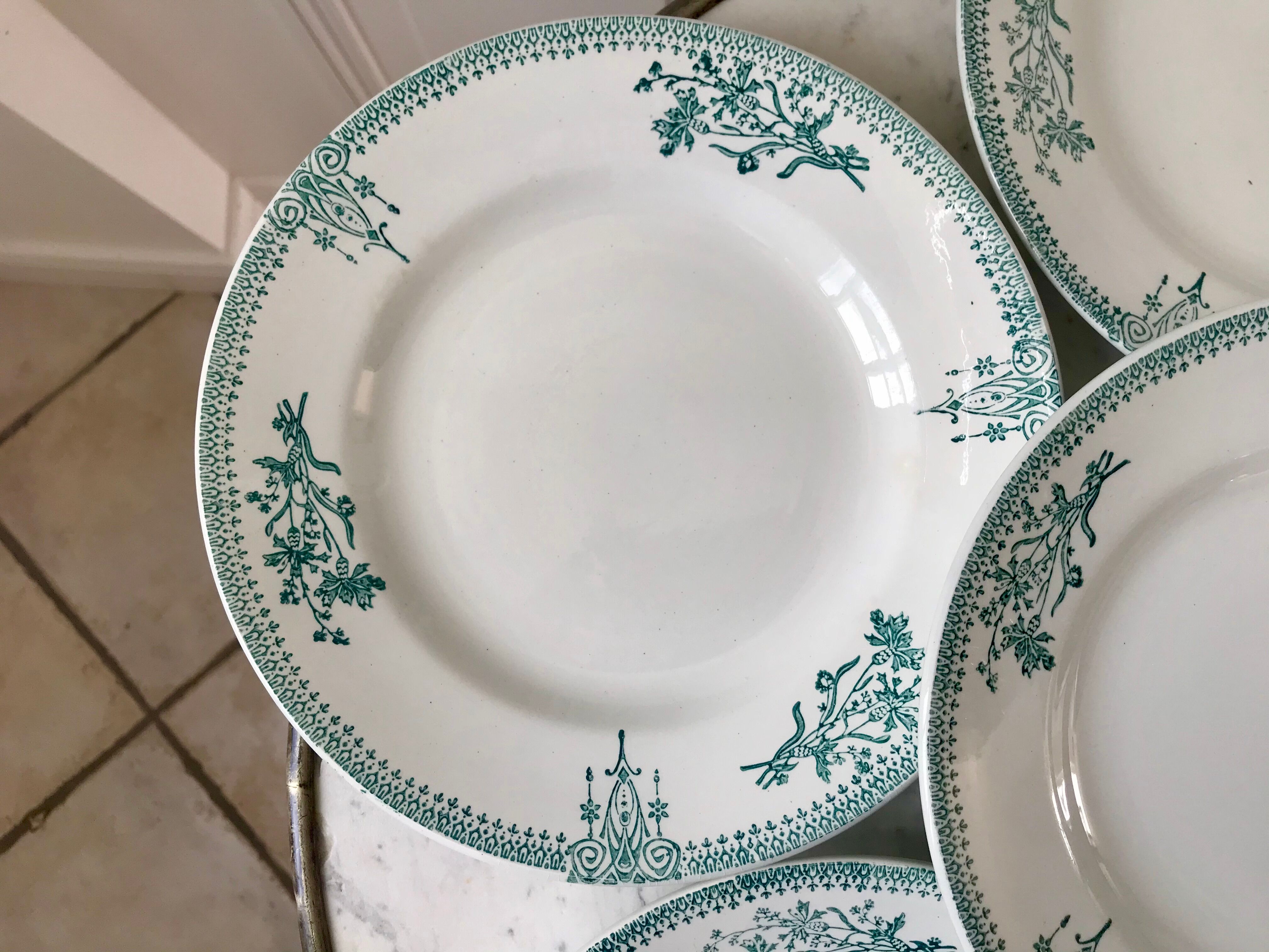 Set of 6 flat plates terre de fer saint-amand xixth