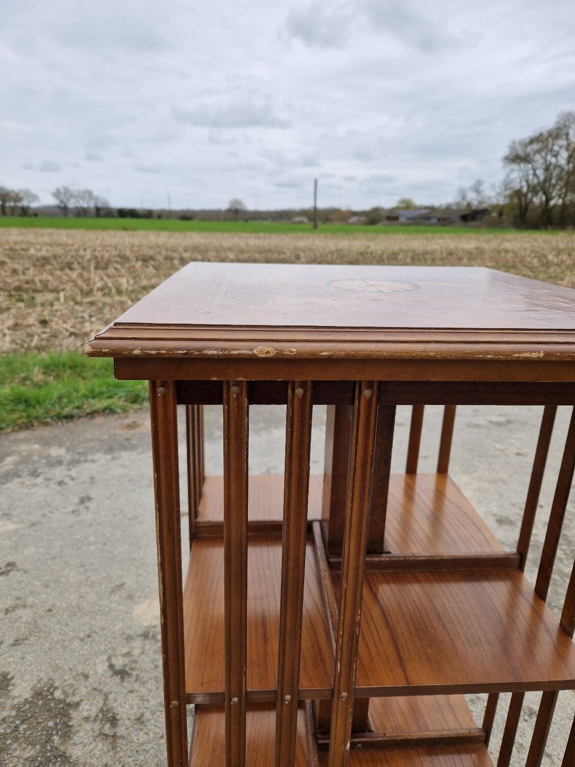 Old revolving library