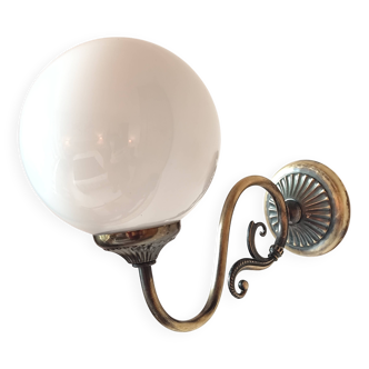 Vintage wall light in brass metal and white opaline globe