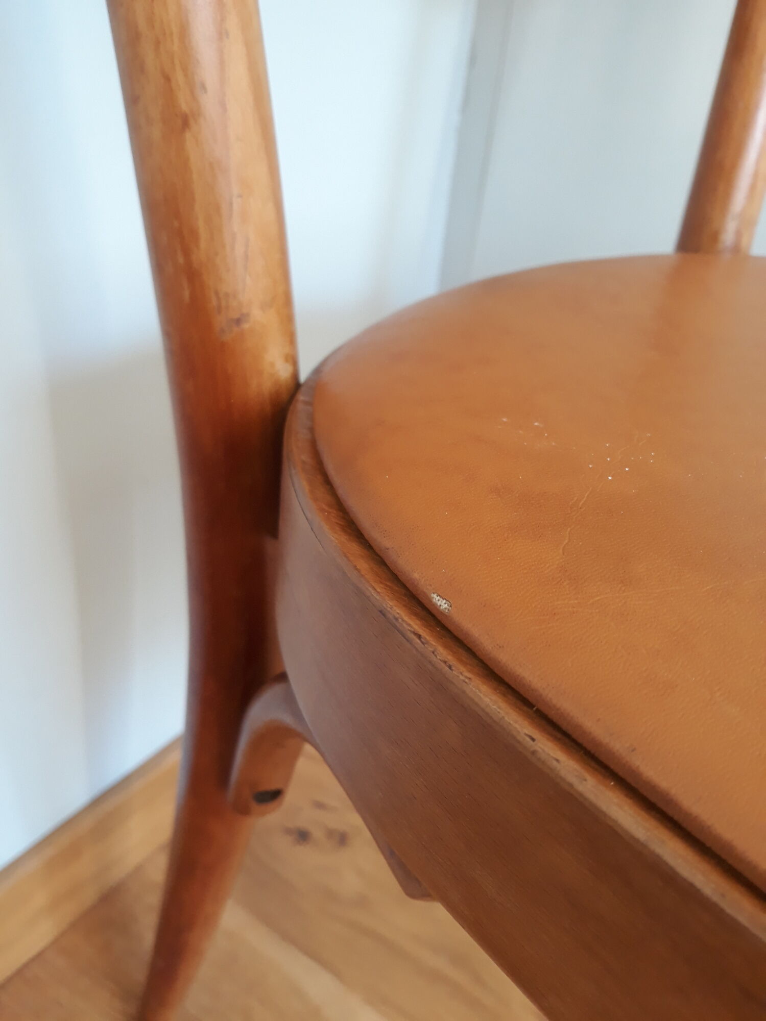 Bistro chair Baumann 1963 curved wood and skaï imitation leather caramel