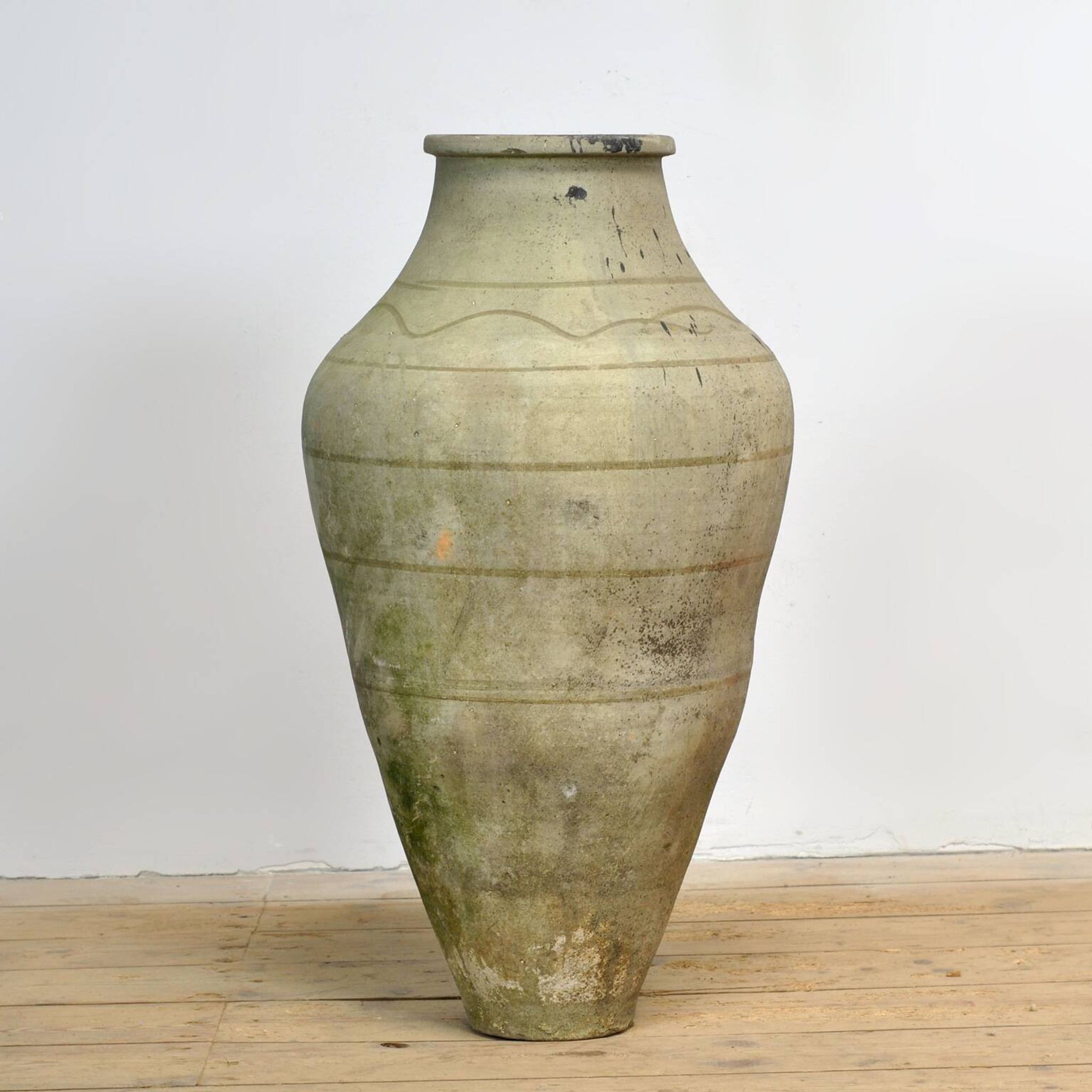 Grand pot à huile d'olive en pierre turque