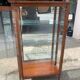 Vitrine de rangement en merisier