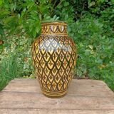 Retro ceramic vase