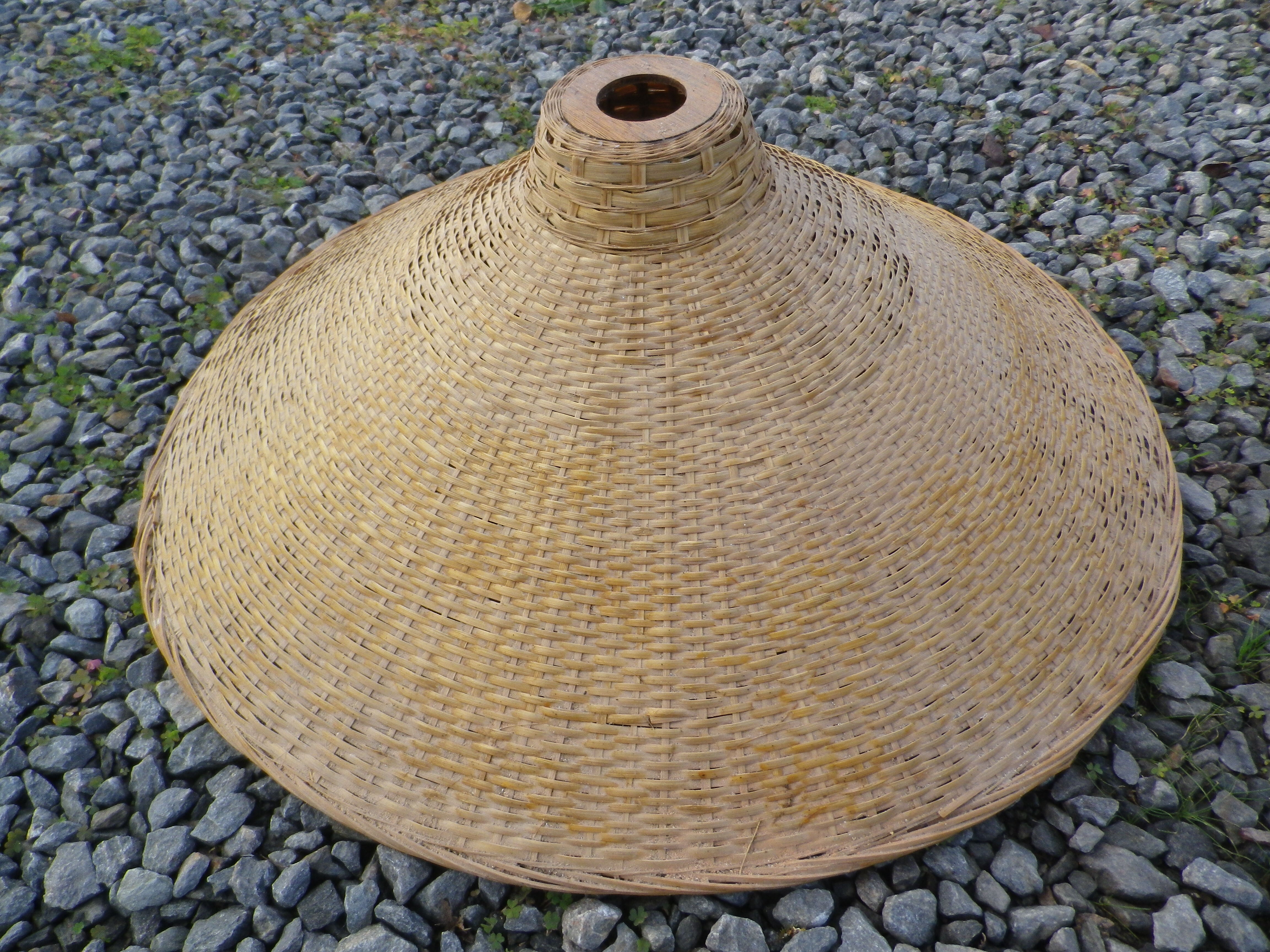 Rattan suspension without socket
