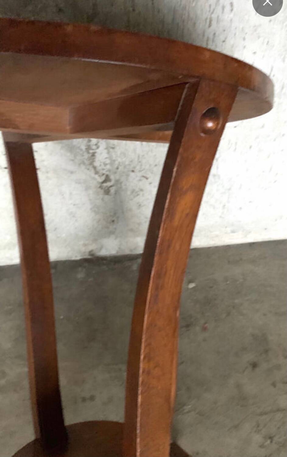 Art deco pedestal table