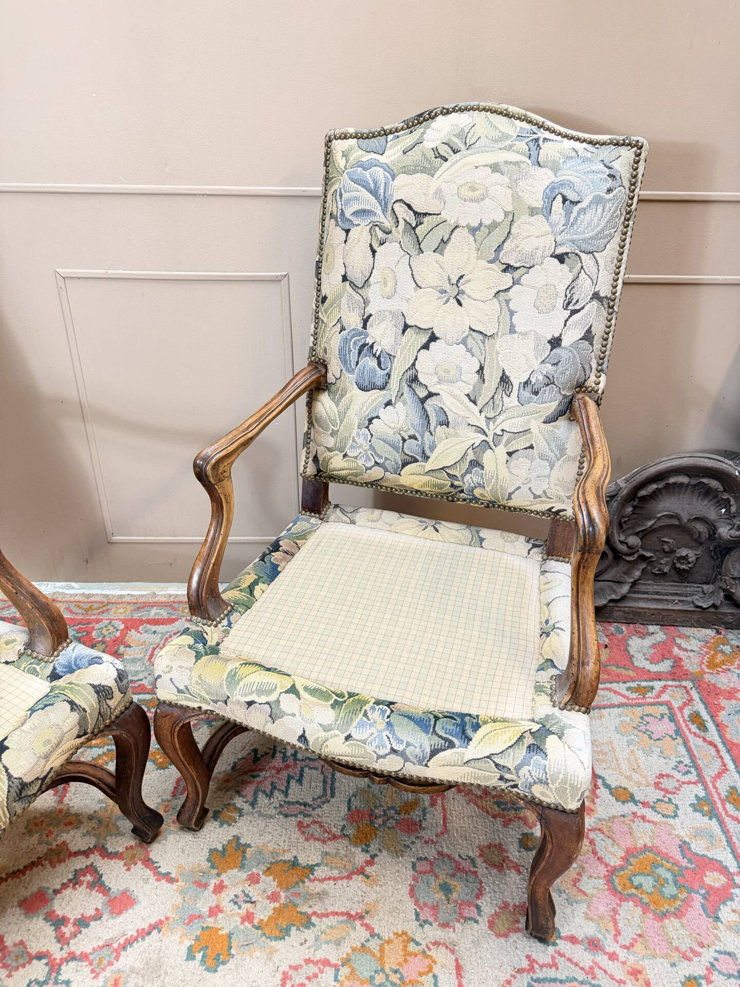 PAIR OF WALNUT ARMCHAIRS FROM THE LOUIS XV XVIII CENTURY