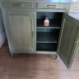 Green Parisian buffet