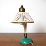 Lampe en laiton et métal laqué des années 50.