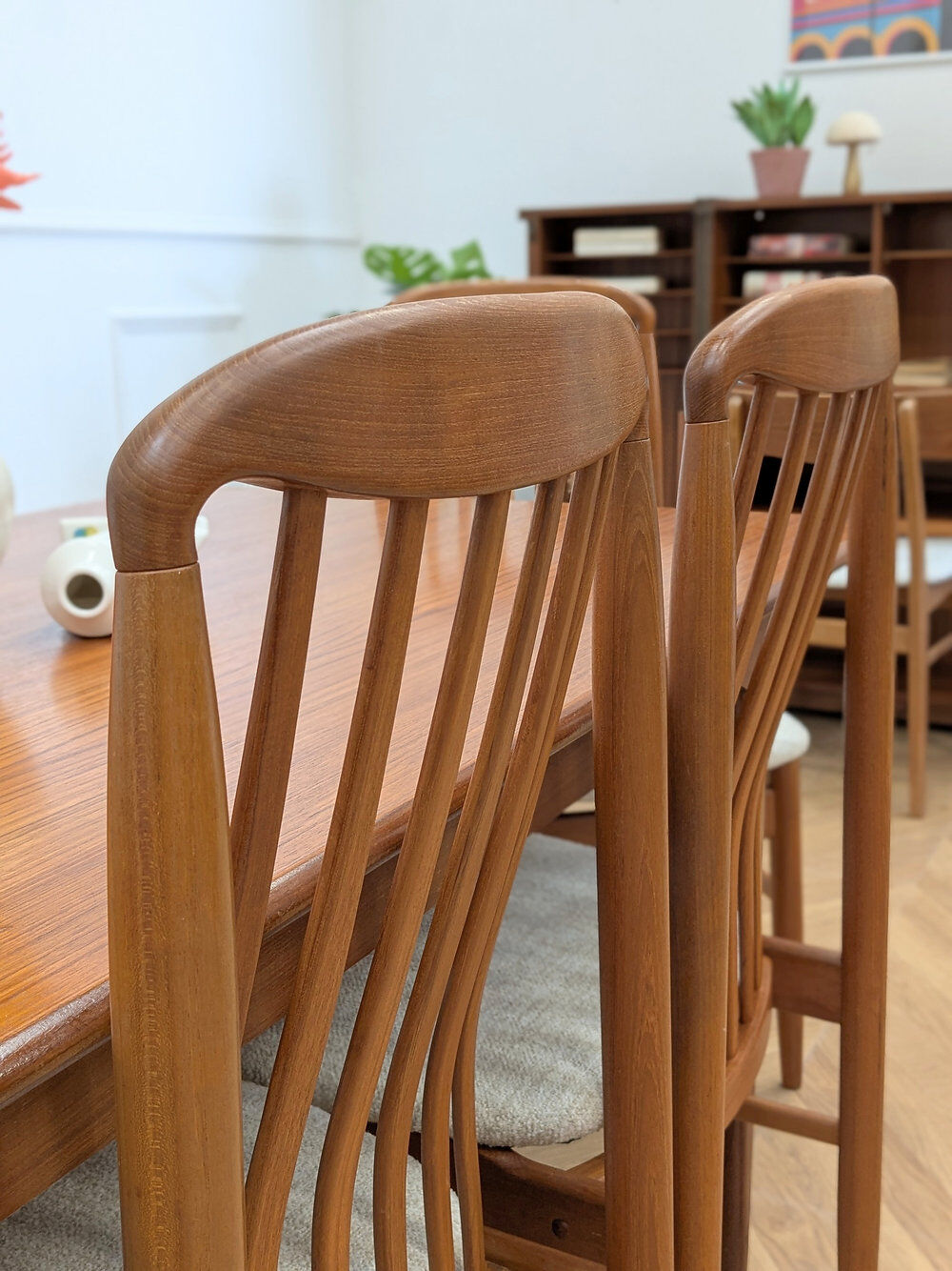 6 Scandinavian Benny Linden chairs