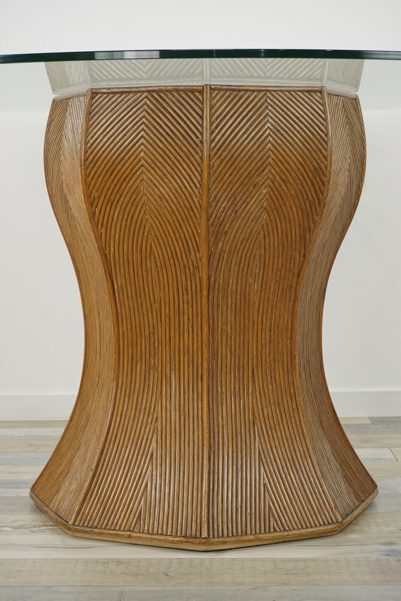 Italian design dining table from the 60/70