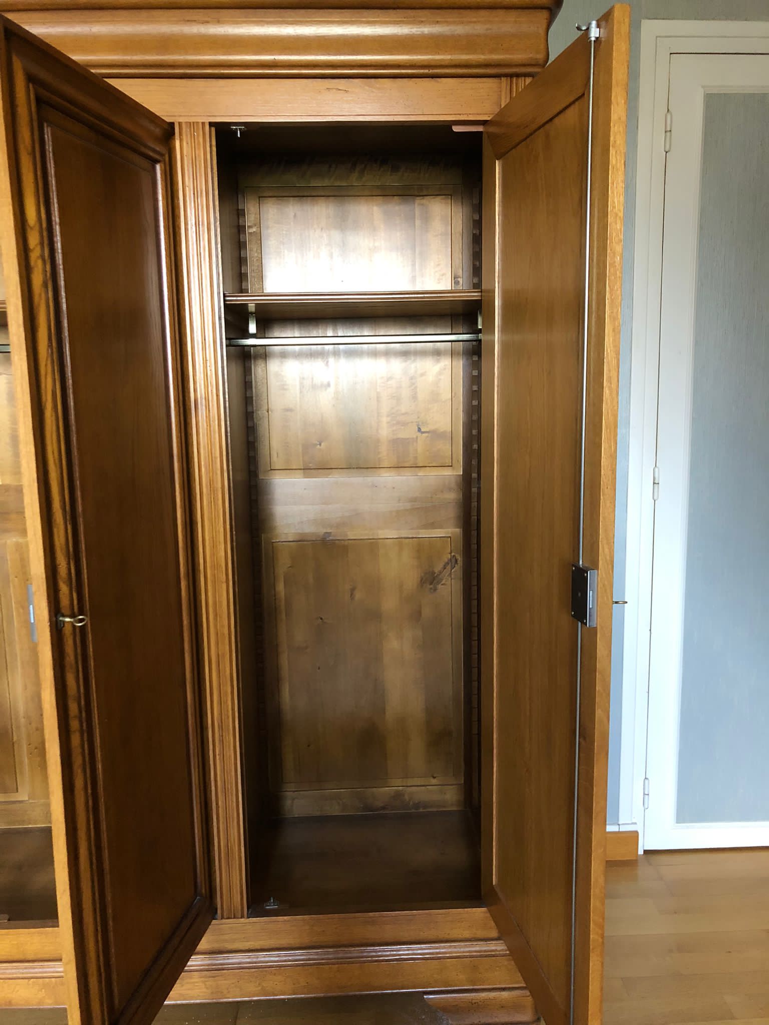 Large solid oak cabinet