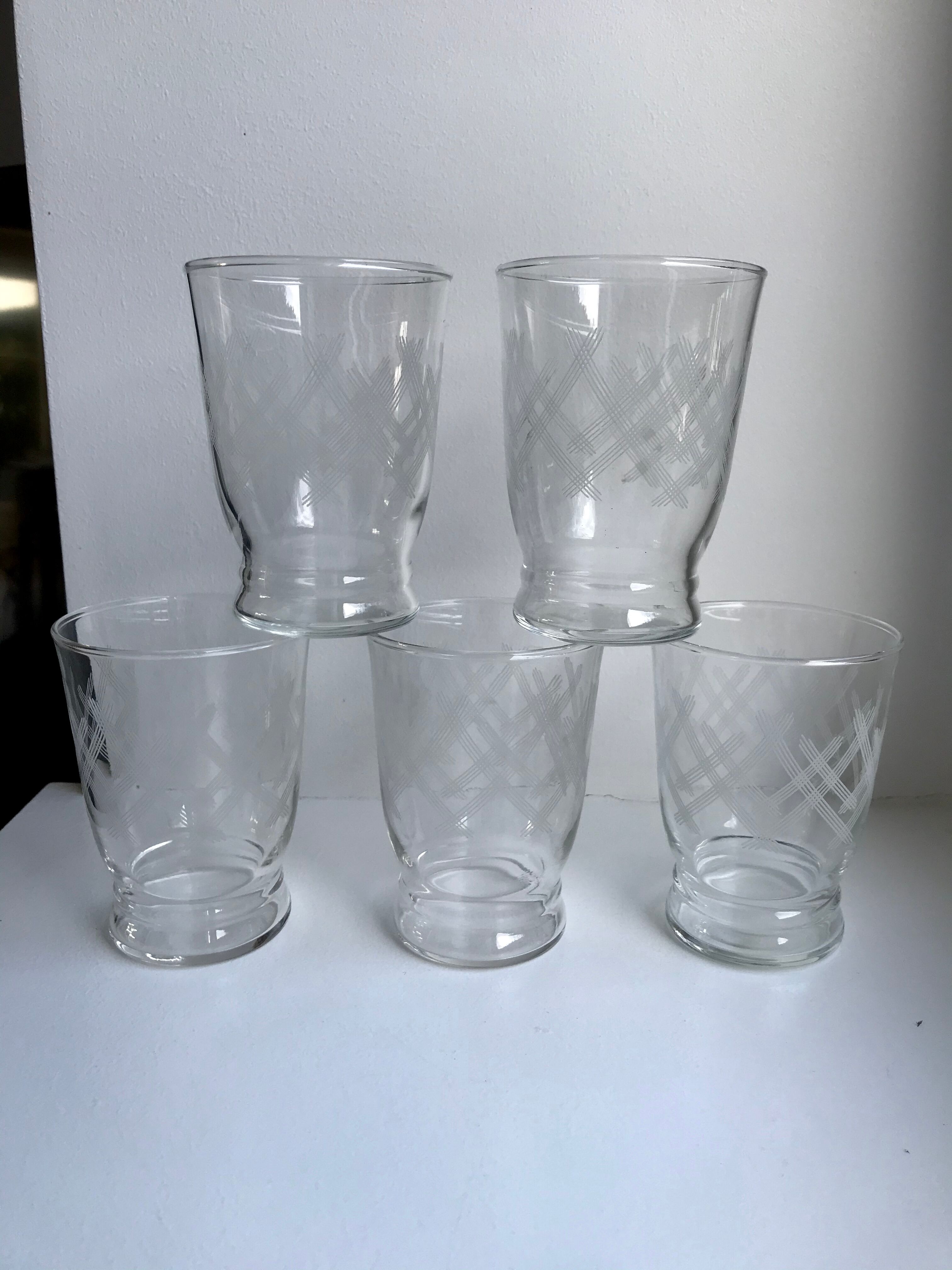 Lot de 6 verres à eau gravés années 60