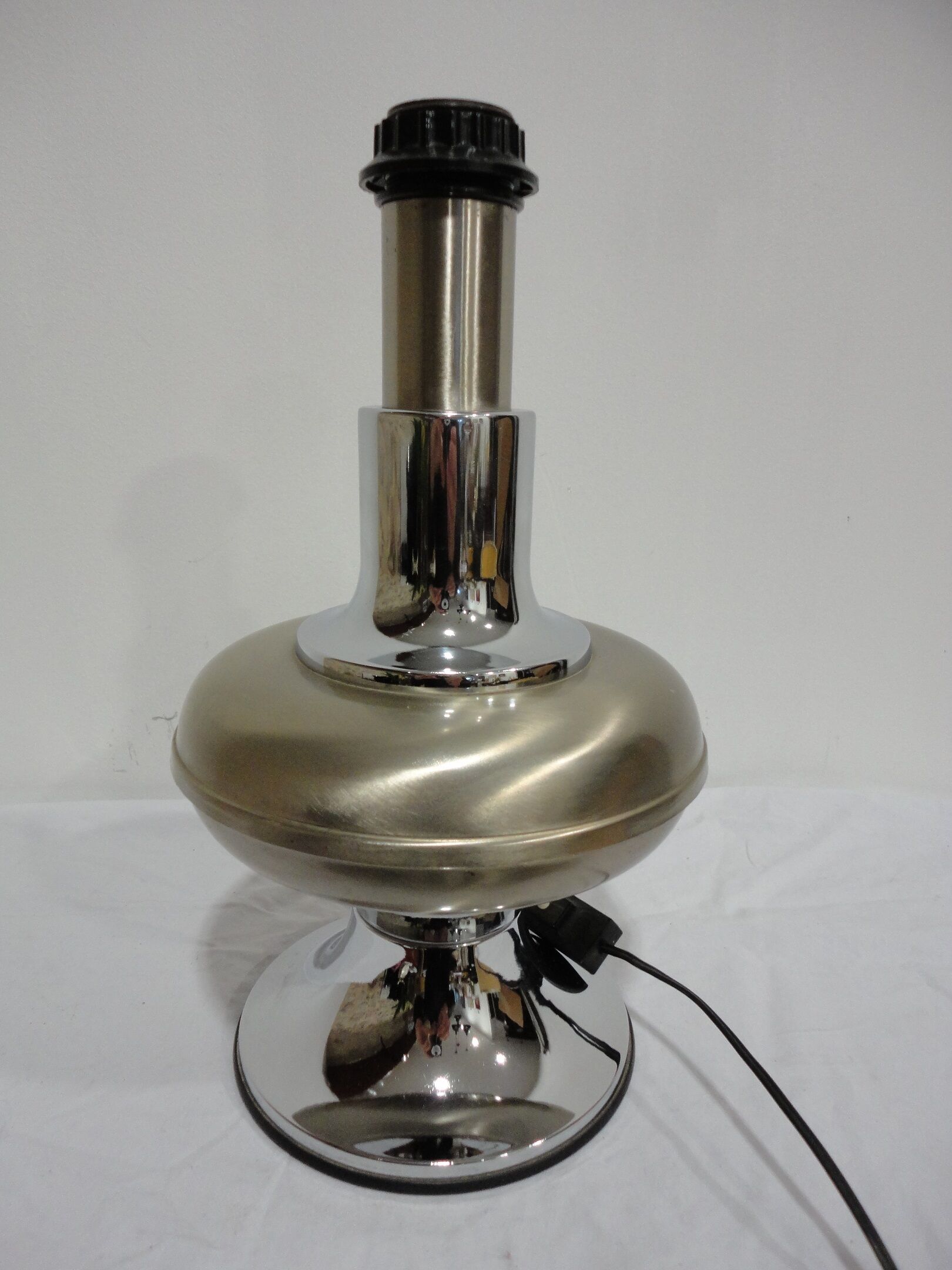 Great lamp 70s metal