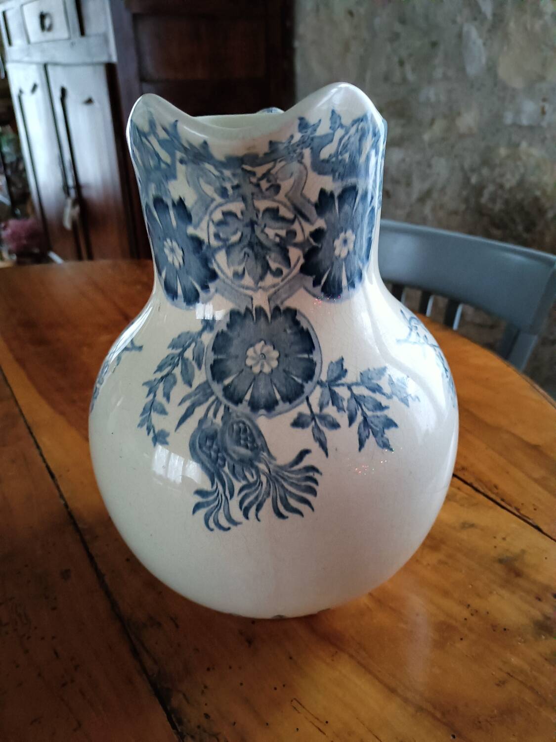 Water jug. Creil and Montereau