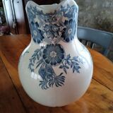 Water jug. Creil and Montereau