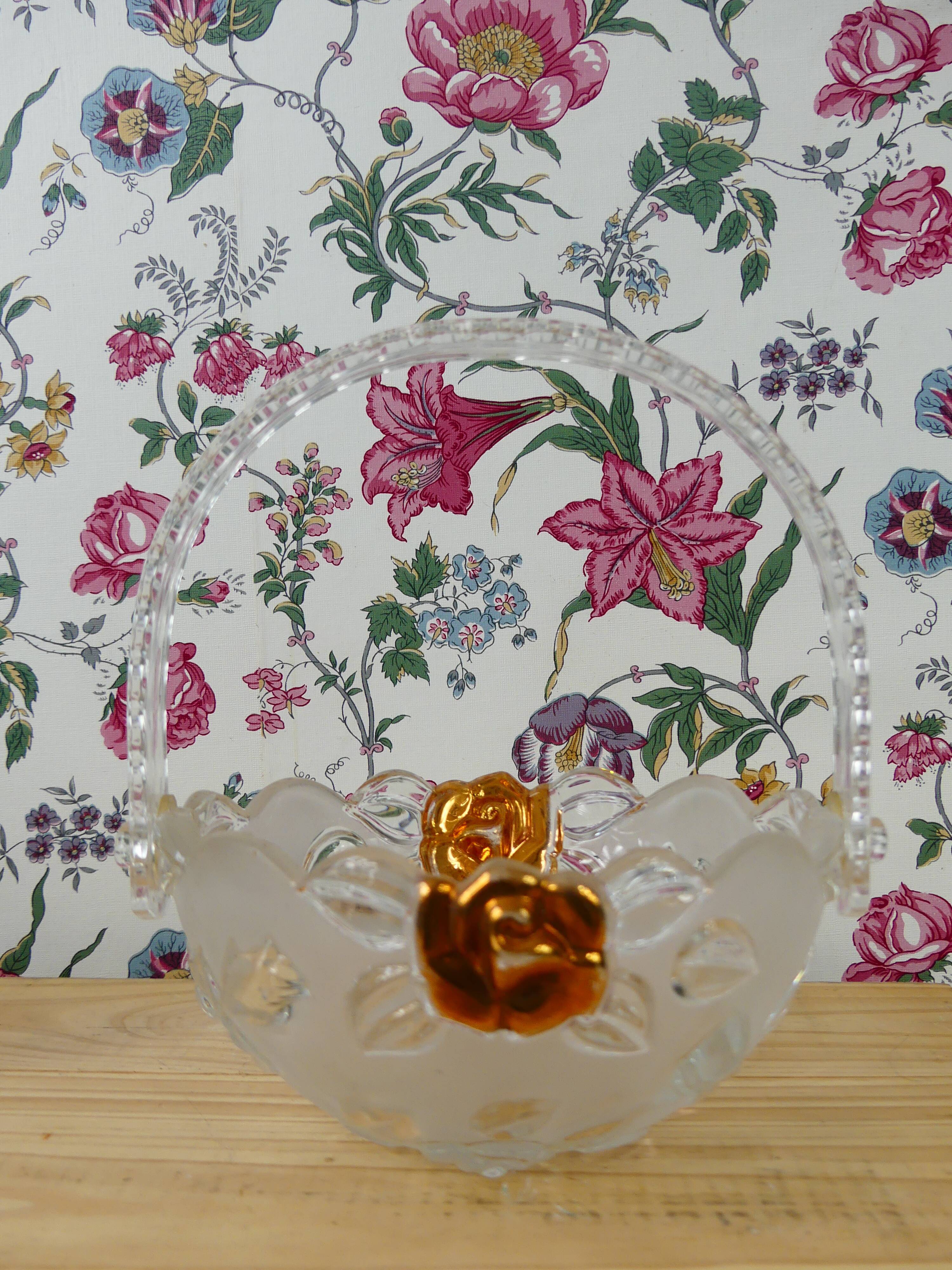 Decorative Basket in molded glass - Vintage glass pocket-empty-pocket