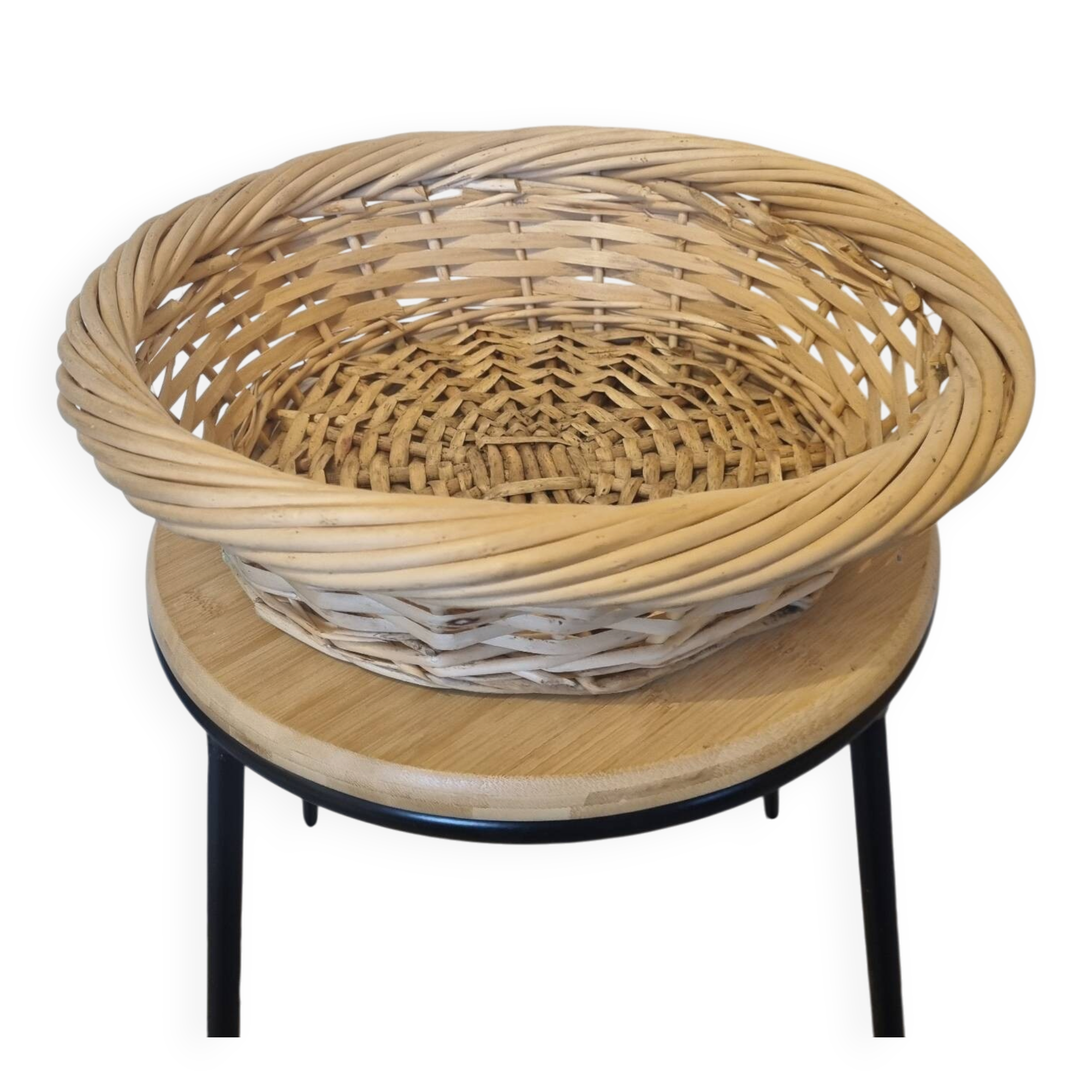 Wicker basket