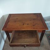 Spindle legs desk