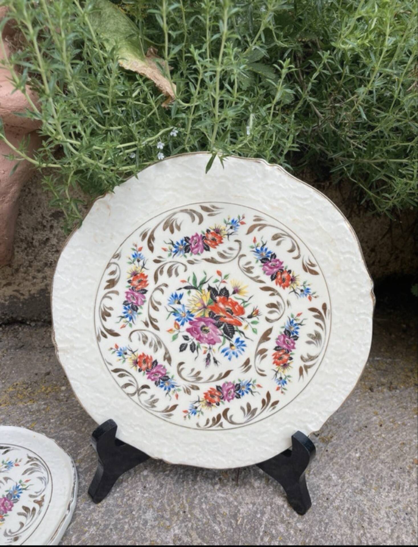 Presentation platters in artistic ceramic from the brand Cernanord Fr.