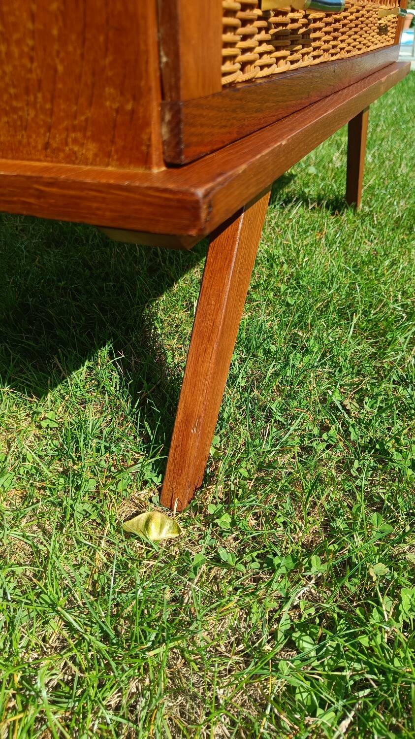 Rattan and wood splayed-leg chest of drawers