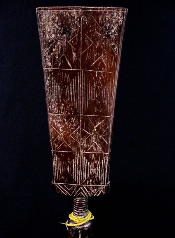 Poupée de fécondité ethnie Fanti du Ghan sur socle