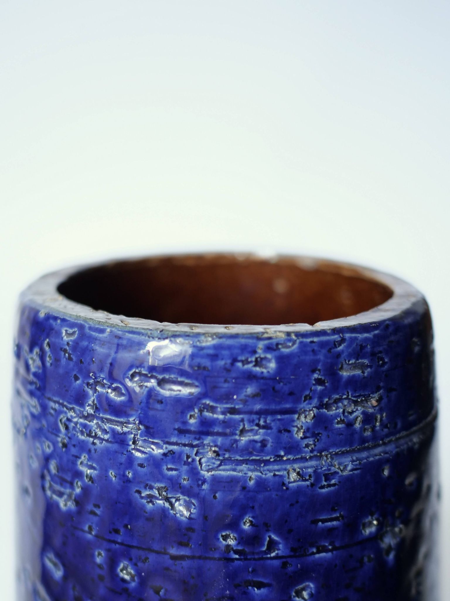 vase rouleau bleu Italie 1960