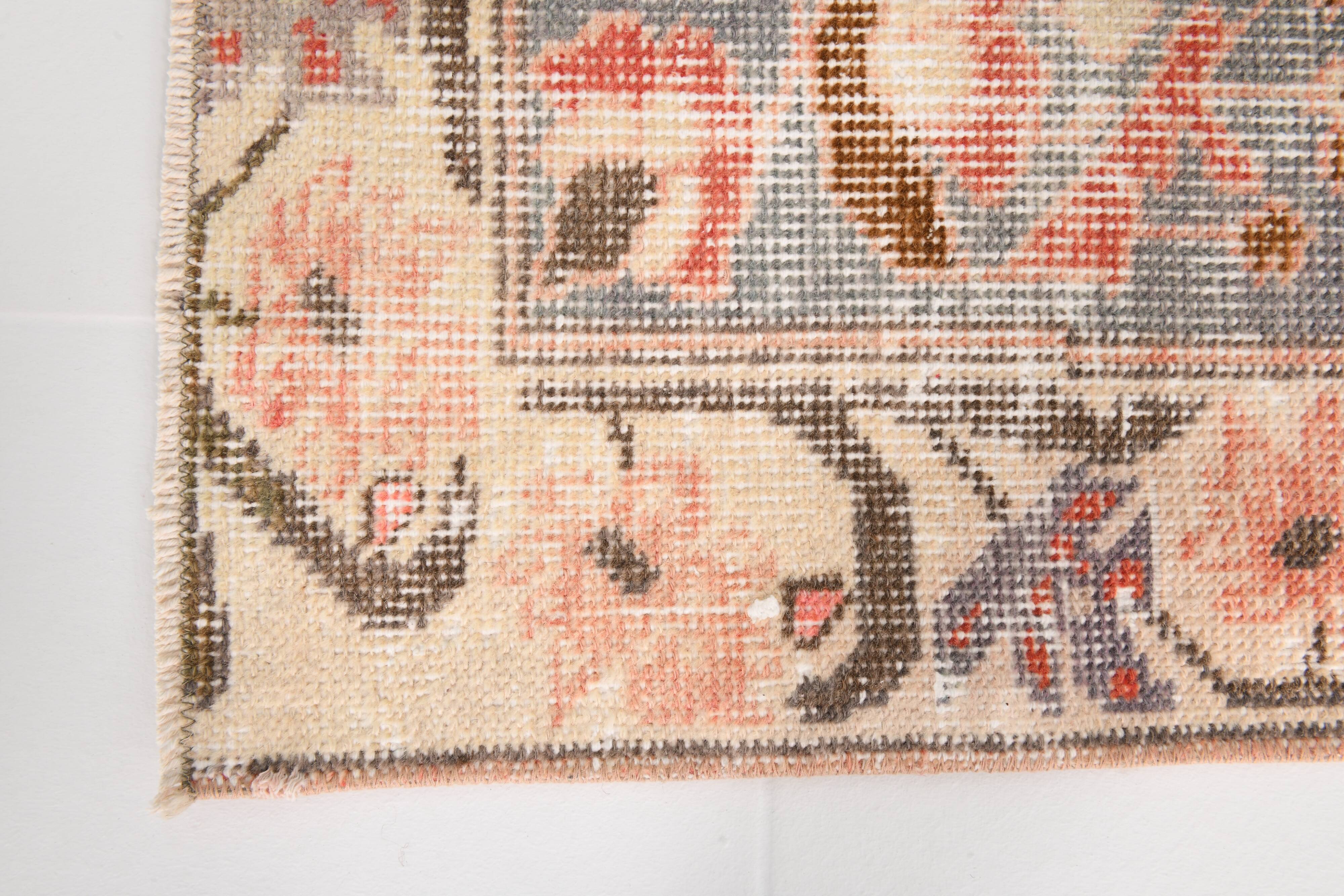 4x7 Salmon & Brown Classic Vintage Rug, 139x227Cm