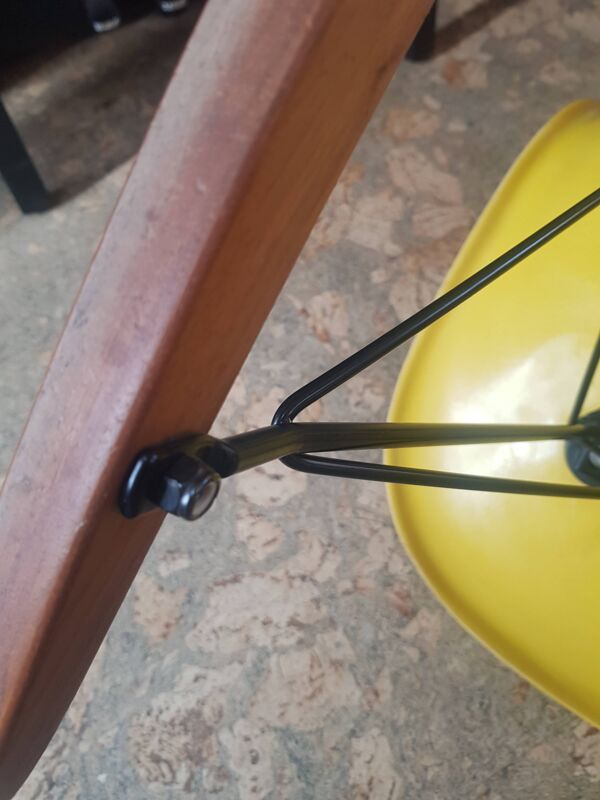 Chaise à bascule Eames